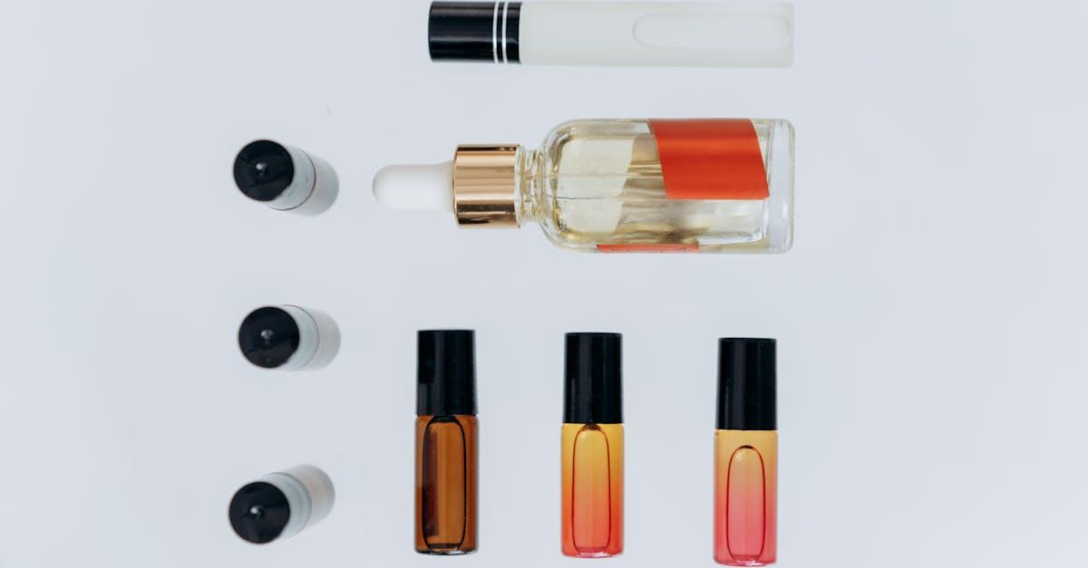 Gładka skóra w rytmie fal: olejki, które wzmacniają efekty terapii falą akustyczną