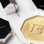 Perłowy glow w 5 minut: jak wydobyć taflę blasku rozświetlaczem Pearl Shimmer