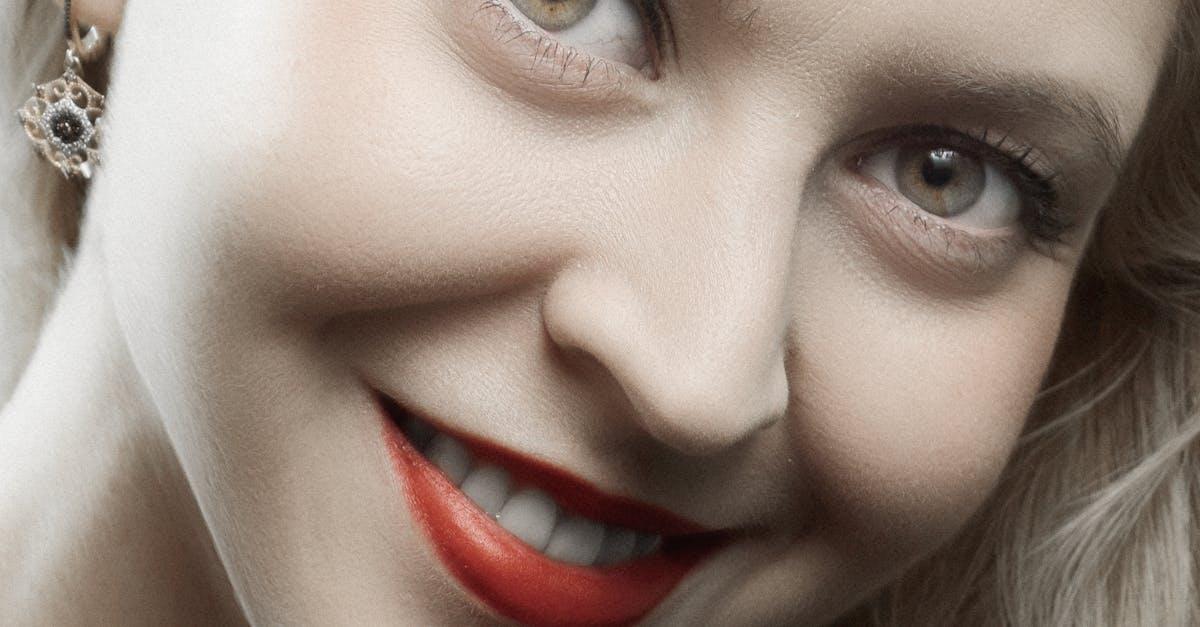 Nieskazitelna cera bez filtra: podkład z efektem airbrush, który pokochasz