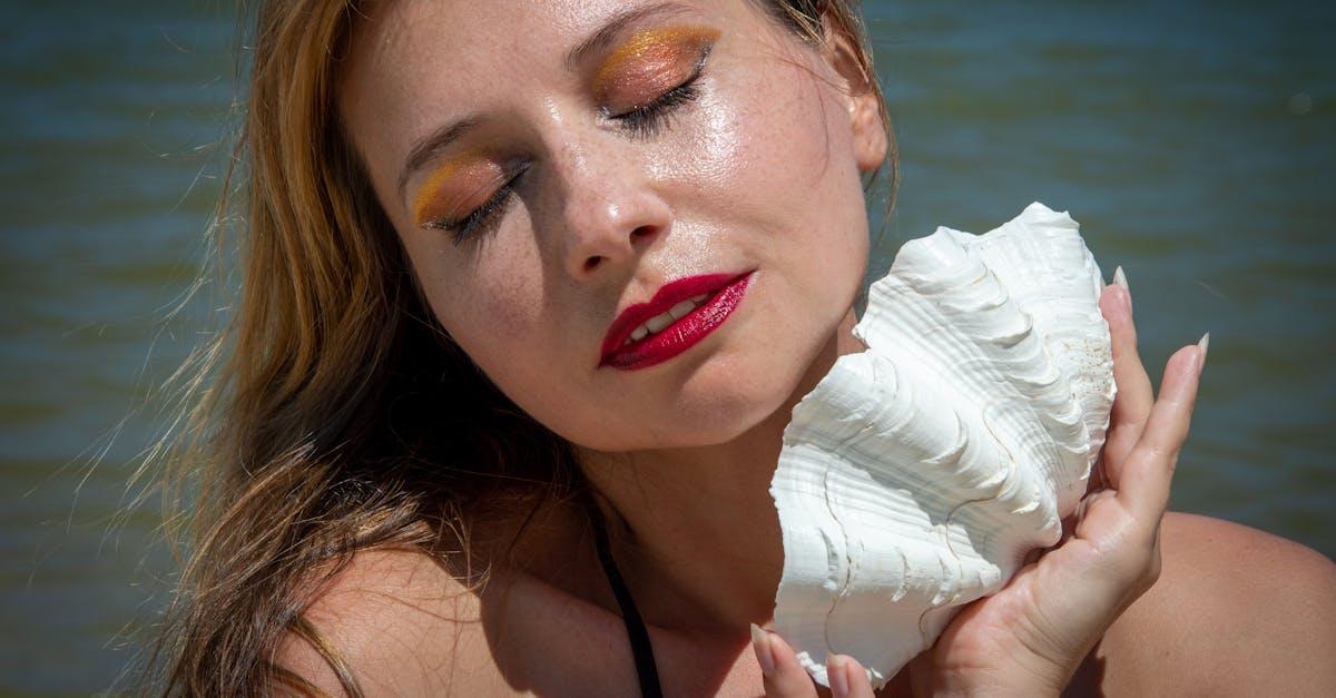 Policzki muśnięte słońcem: przepis na naturalnie opalony glow przez cały rok