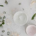 Sekret świetlistej cery: kremy z mocą korzenia piwonii, które pokocha Twoja skóra