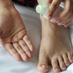 Chłodzący miętowy balsam w kostce: turbo-nawilżenie i natychmiastowa ulga dla kostek i zmęczonych nóg