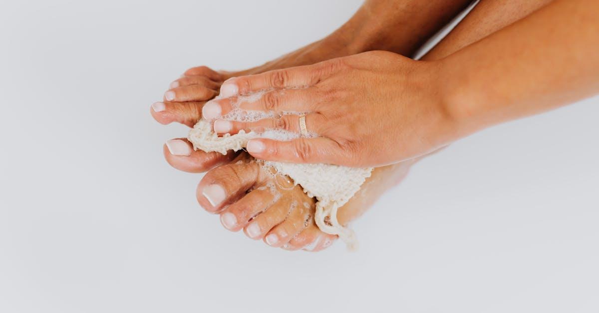 Aksamitnie gładkie ciało z mlecznym peelingiem z otrębów ryżowych – domowy rytuał, który pokochasz